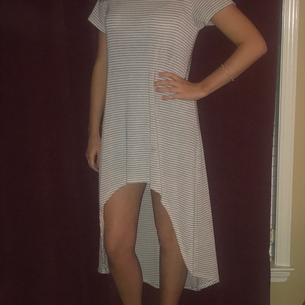 Casual hi-low dress. Brand: promesa